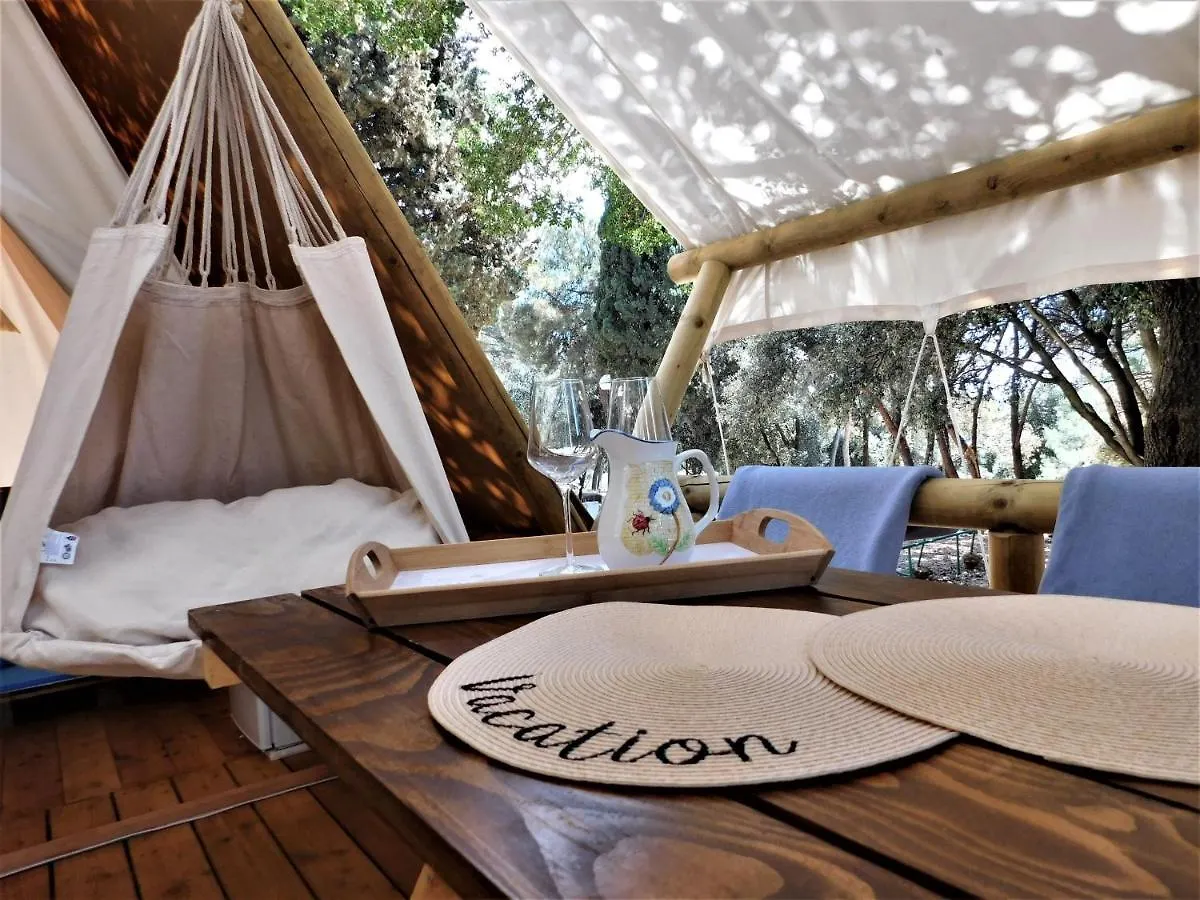 Luxe tent Glamping Tent Rovinj Hotel