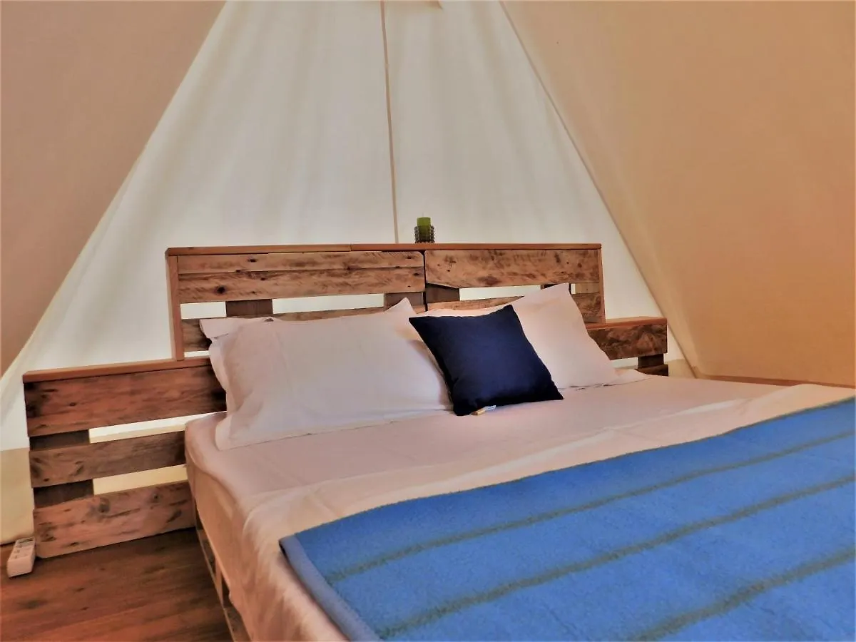 Glamping Tent Rovinj Hotel 0*,  Kroatië