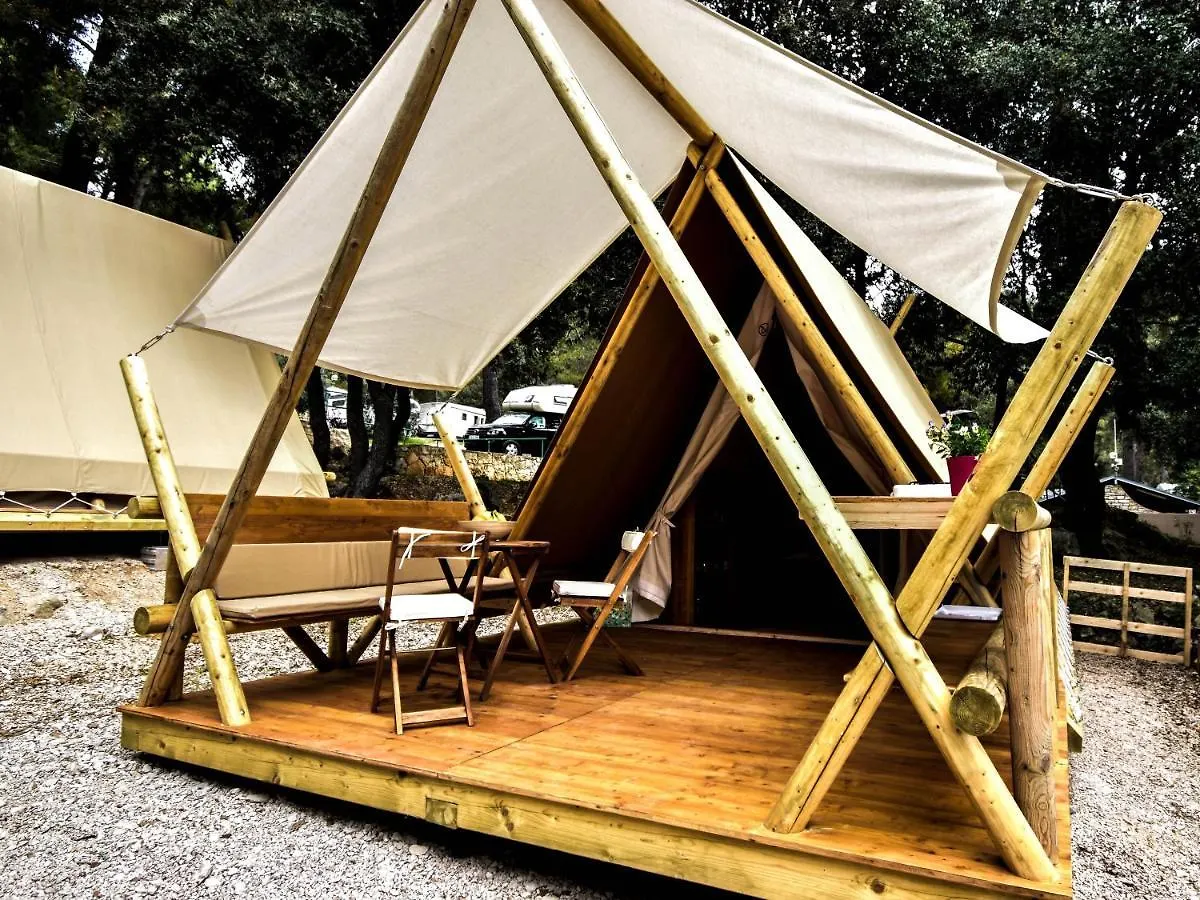 Luxe tent Glamping Tent Rovinj Hotel